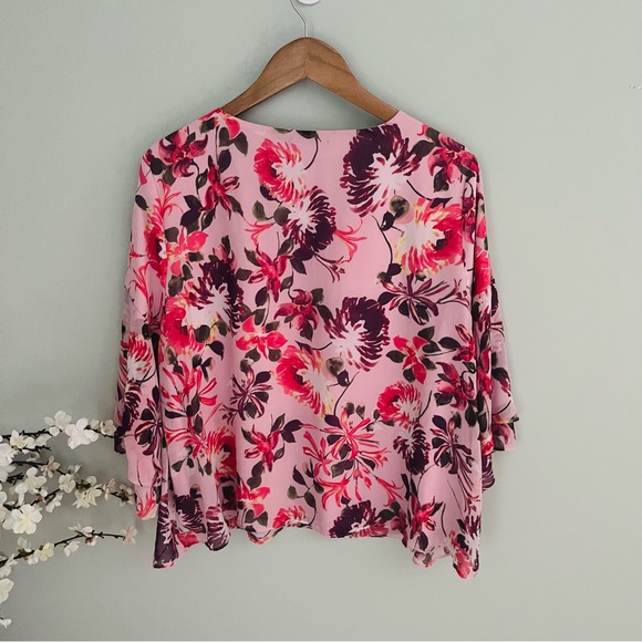 Lane Bryant Pink Floral V Neck Blouse Size 18/20 - Picture 5 of 6